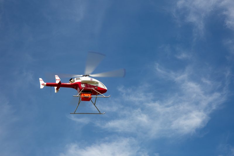 The University of Calgary’s Ward of the 21st Century (W21C) collaborates with Alberta Precision Labs, Stoney Nakoda Frist Nation, and SAIT to test whether the use of drones is possible to deliver essential medical services and supplies during a health crisis.
