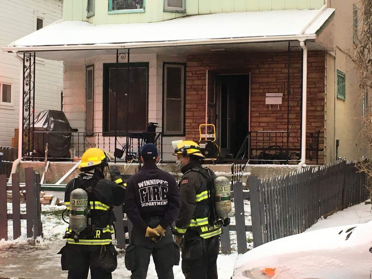 WFPS crews responded to a blaze on Langside Street early Tuesday evening. / GLOBAL NEWS