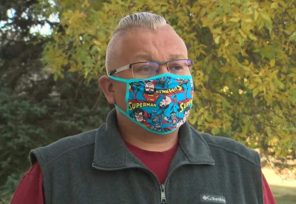 Cheif Conroy Sewepagaham speaks to Global News ahead of the walk for justice for two murdered Indigenous women and girls from John D’Or Prairie,