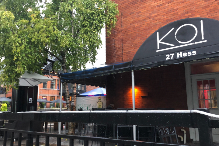 COVID-19 outbreak declared at KOI restaurant in Hamilton: public health