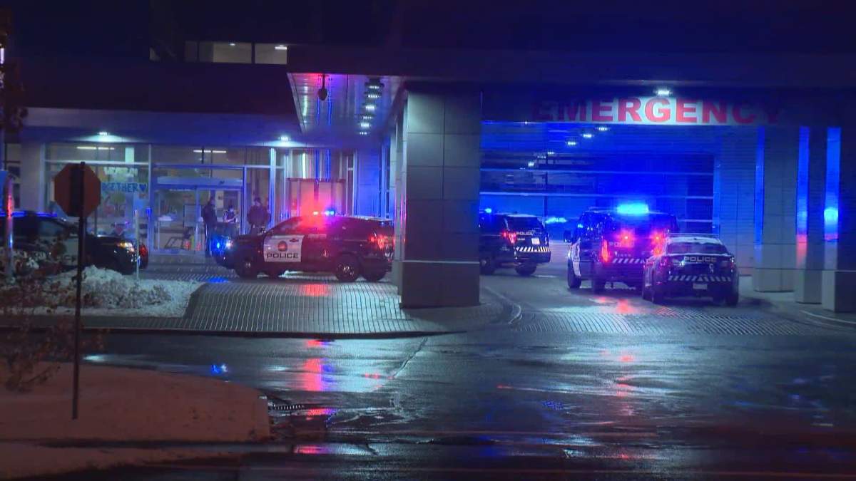 Calgary police arrive at the Peter Lougheed Centre on Friday, Oct. 16, 2020.