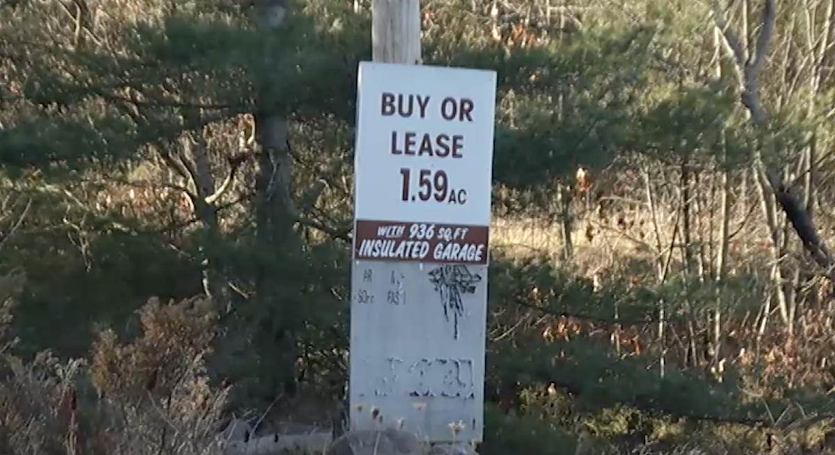 Peterborough County has finalized new rules for bush country signs.