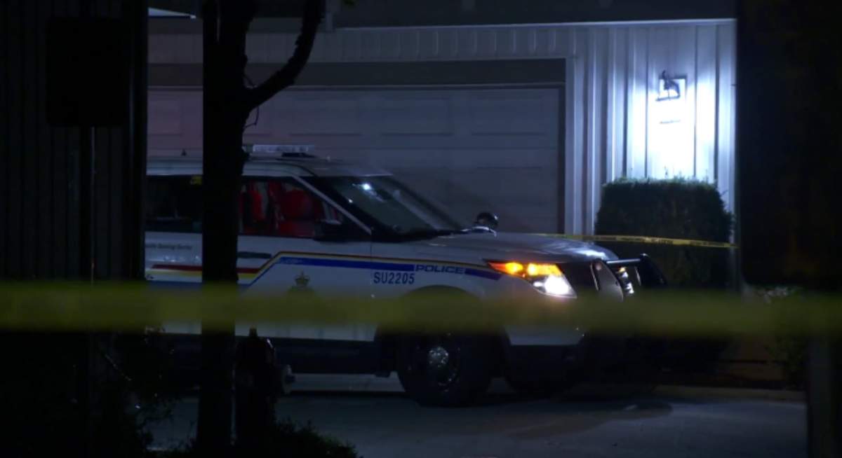Woman dead in Surrey stabbing that left man and 2-year-old child injured - image