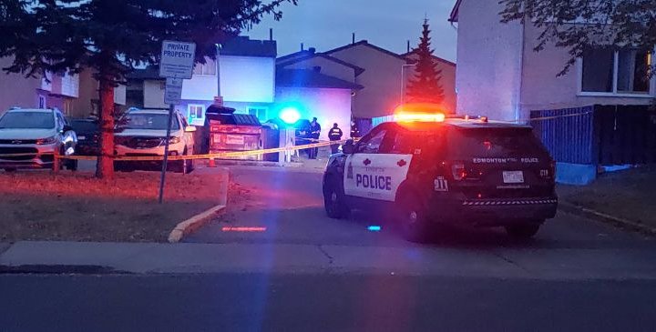 Homicide detectives investigating death in west Edmonton