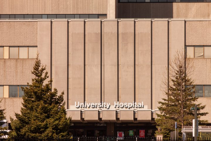 Hospital in London, Ont. calls Code Silver over threats scare, 1 arrested
