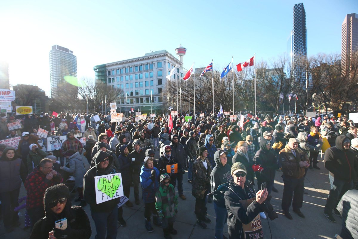 COVID-19: 3 charged following Calgary anti-mask rally | Globalnews.ca