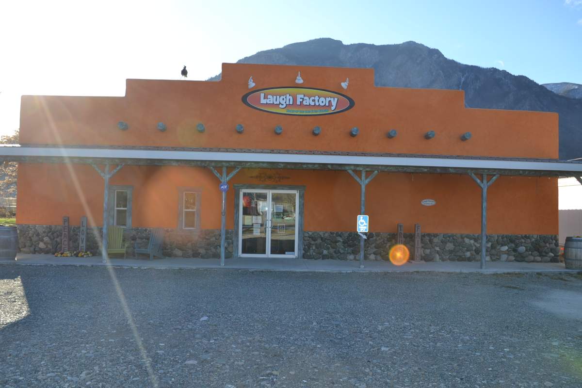 The owner of this gift shop in Keremeos, B.C., said he has not implemented a COVID-19 safety plan.