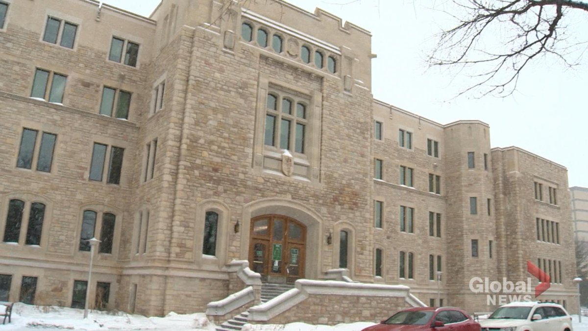 COVID-19: USask delaying start date of some classes, moving some to remote learning - image