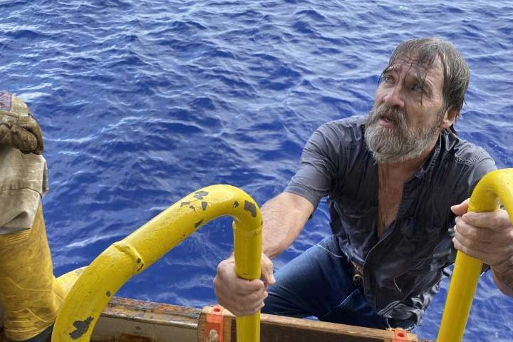 Richard bee,  62, is shown after he was rescued by the crew of the Angeles off the coast of Florida on Nov. 29, 2020.