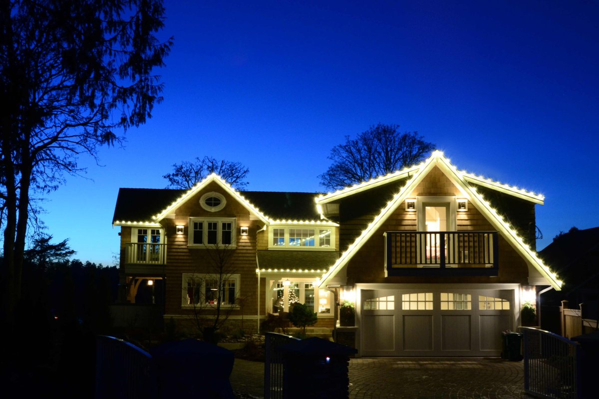 Best and the brightest: 10 easy tips for DIY Christmas light displays - image