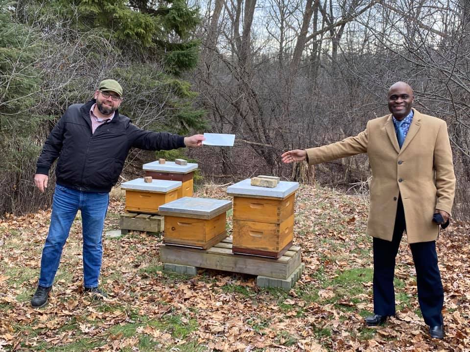 London Ont beekeeper gives $7 500 to non profit following plentiful