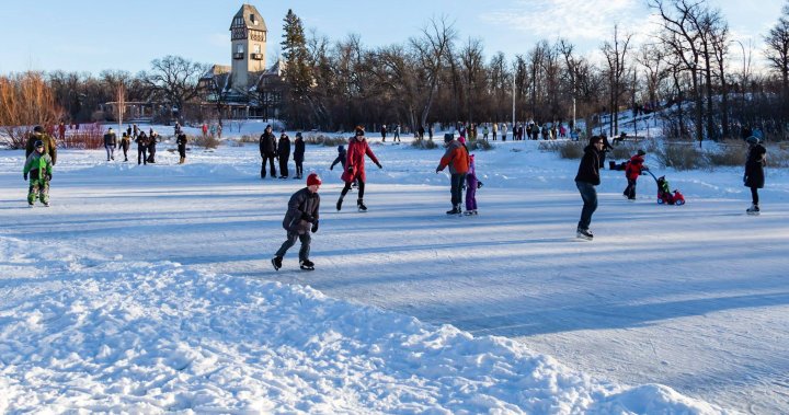 温尼伯阿西尼博恩公园鸭池现已开放供溜冰者使用