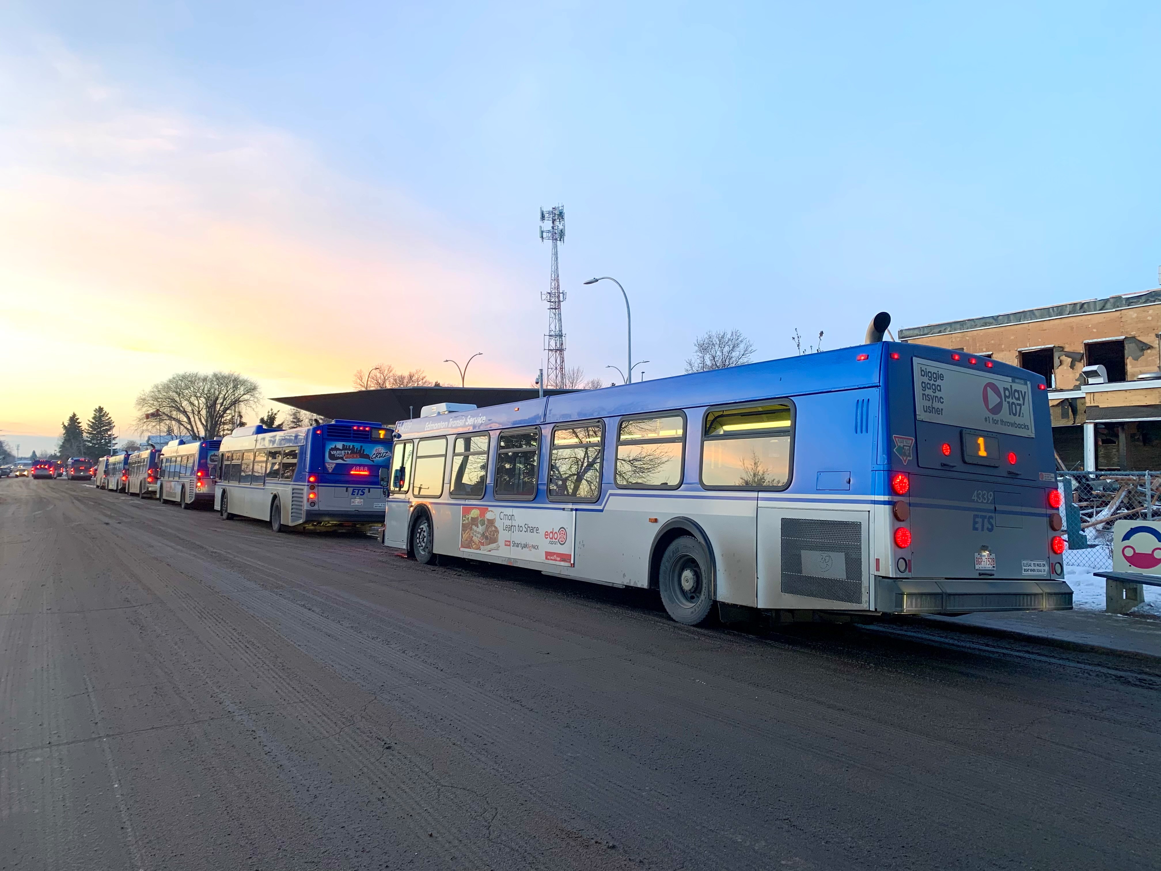 Град Едмънтън проучва начини да замени стареещия си парк от