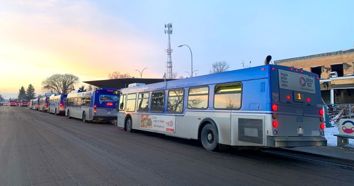 Едмънтън проучва начини за замяна на остарелите транзитни автобуси на фона на недостиг на финансиране от $240 милиона