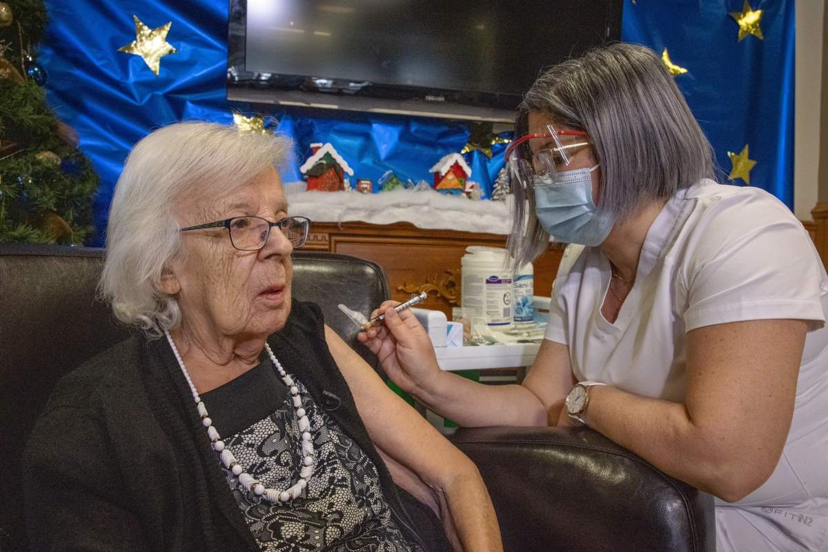Gisèle Lévesque is the first Quebecer to receive the COVID-19 vaccine.