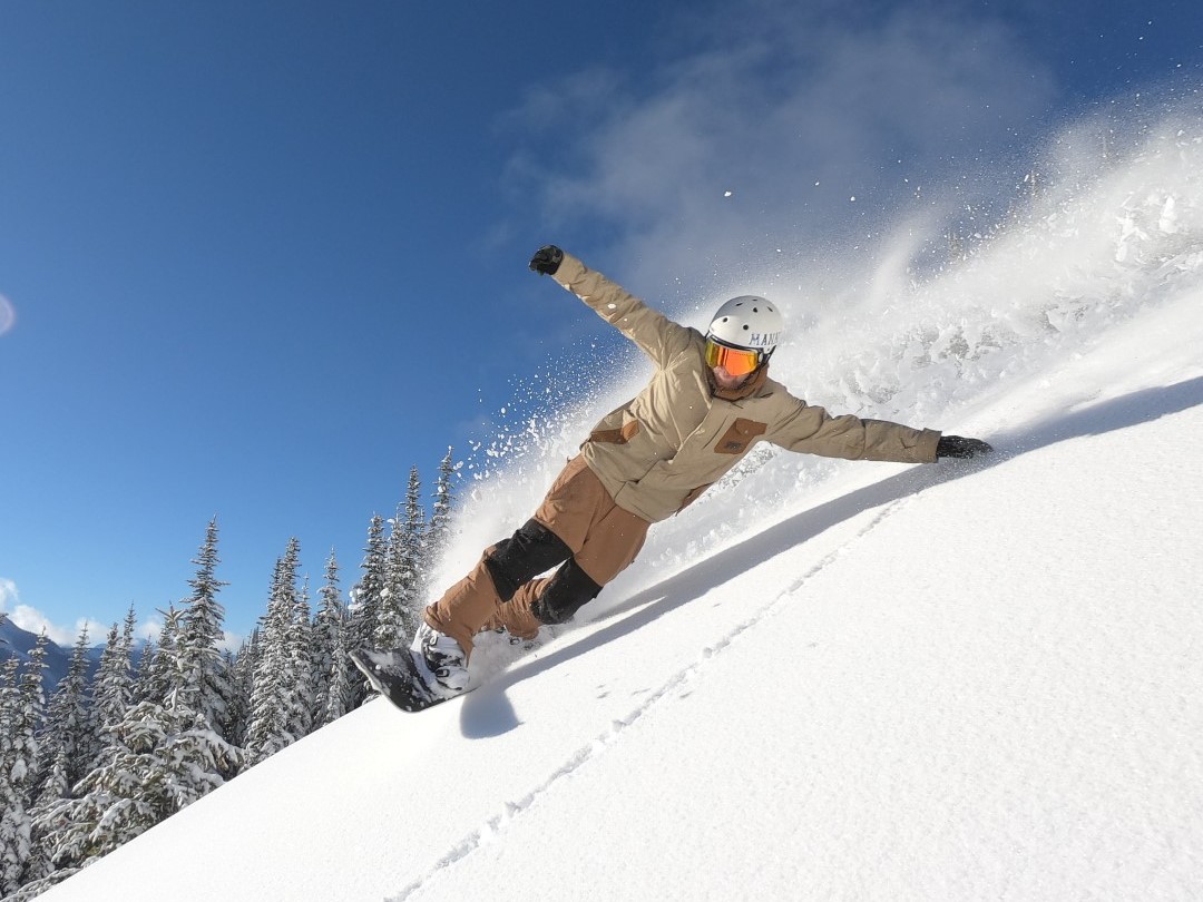 Manning Park Resort said it wound up helping motorists seeking shelter from Monday’s snowstorm. The snowstorm dumped 69 centimetres of powder on the resort east of Vancouver.