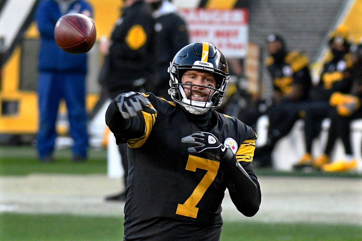 Pittsburgh Steelers quarterback Ben Roethlisberger (7) passes against the Baltimore Ravens during the first half of an NFL football game, Wednesday, Dec. 2, 2020, in Pittsburgh.