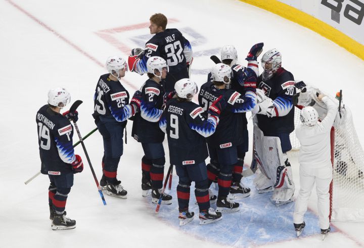 The United States celebrates the win over the Czech Republic during IIHF World Junior Hockey Championship action in Edmonton on Tuesday, December 29, 2020. 