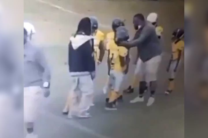 Youth Football Coach Facing Charges After Boy Punched Twice On Video National Globalnews Ca