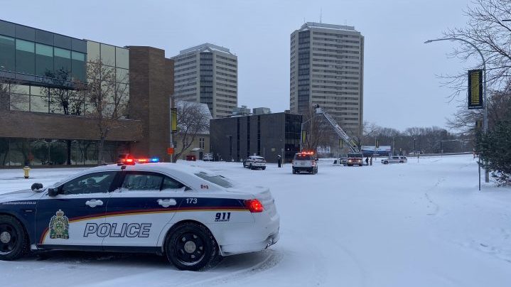 Saskatoon police at scene of ‘barricaded person’ downtown