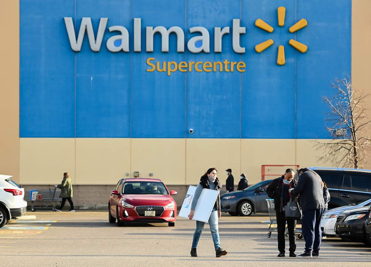 Big box stores in Ottawa were subject to an inspection blitz from provincial officers of the weekend, which found less than 61 per cent of stores were compliant with coronavirus precautions.