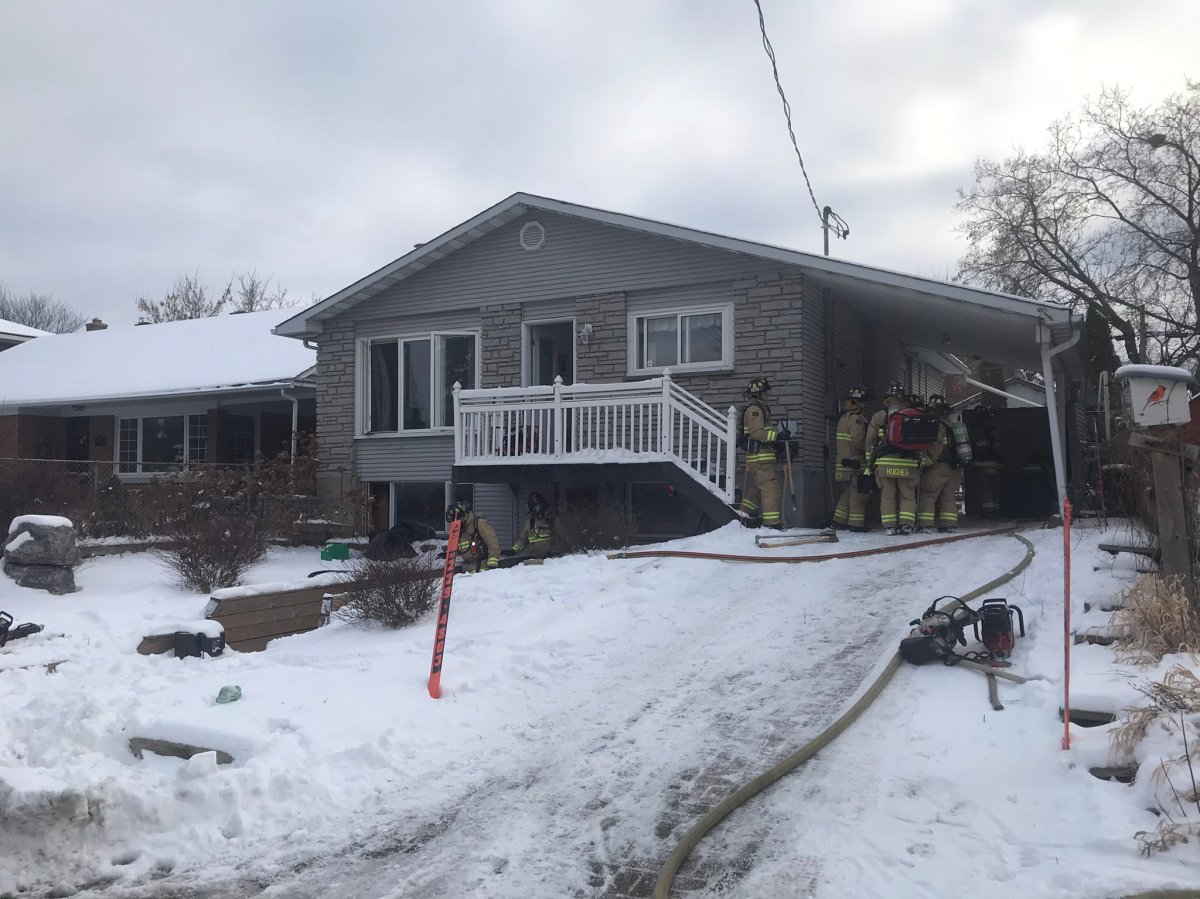 Ottawa fire crews extinguished a blaze on Columbus Avenue shortly after 2:30 p.m. on Thursday, Jan. 7, 2021.