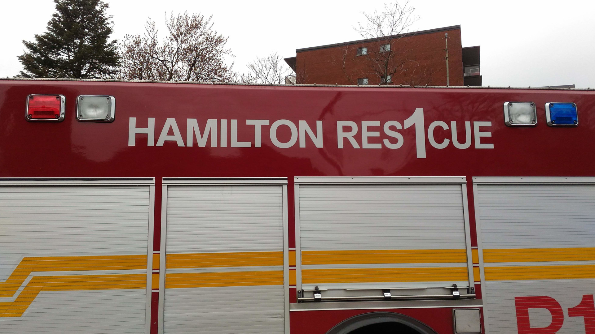 70 годишен беше спасен от пожар в апартамент в центъра на