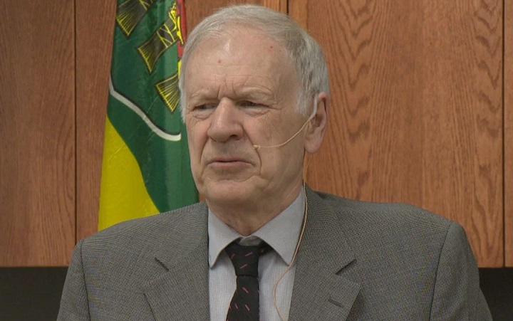 Saskatchewan's Information and Privacy Commissioner Ron Kruzeniski is calling for an optional digital ID in Saskatchewan as more services move online. 