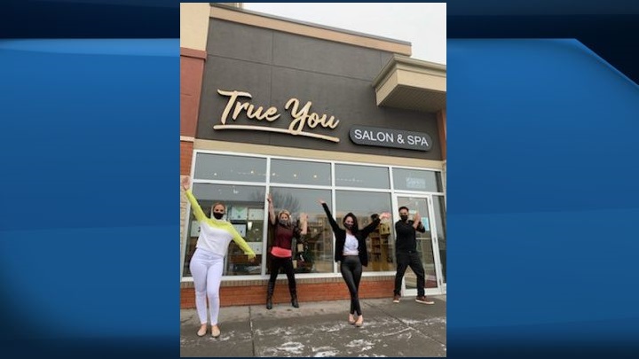 COVID-19: Calgary hair salon considers opening despite public health orders