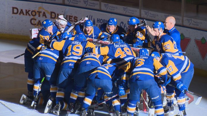 WHL news: East Division clash between Saskatoon Blades, P.A .Raiders