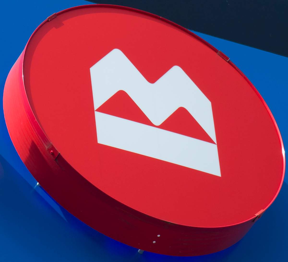 Police have made an arrest in a reported robbery at a Bank on Montreal in Lindsay, Ont.