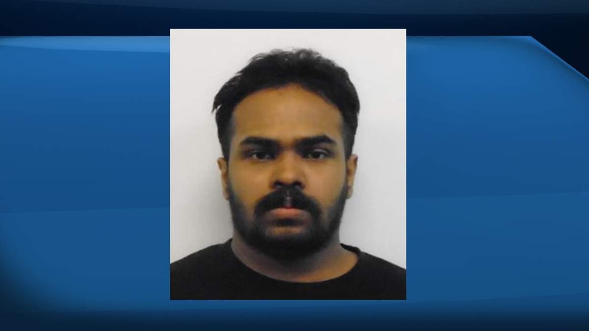 OPP are looking for a federal offender who allegedly fled a halfway house in Kingston Monday evening. 