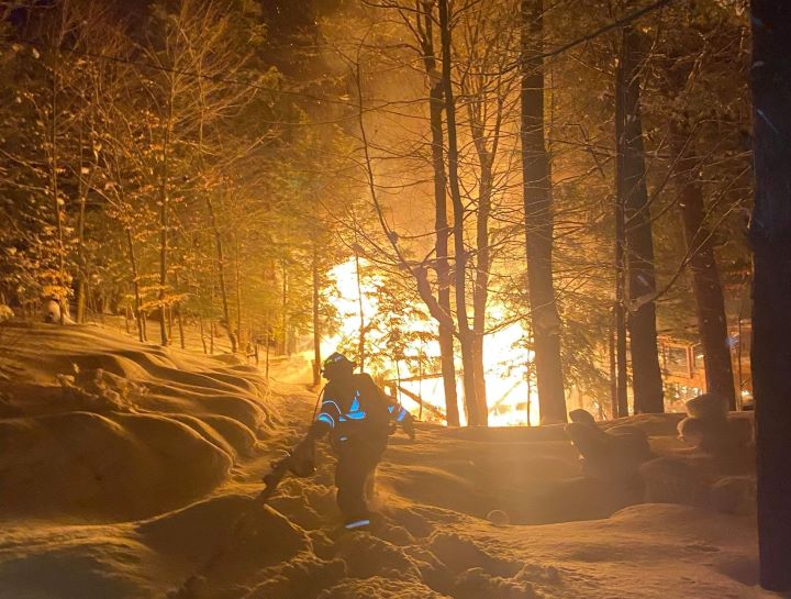 Muskoka Lakes fire crews battled a blaze at a boathouse during the early morning hours of Wednesday.