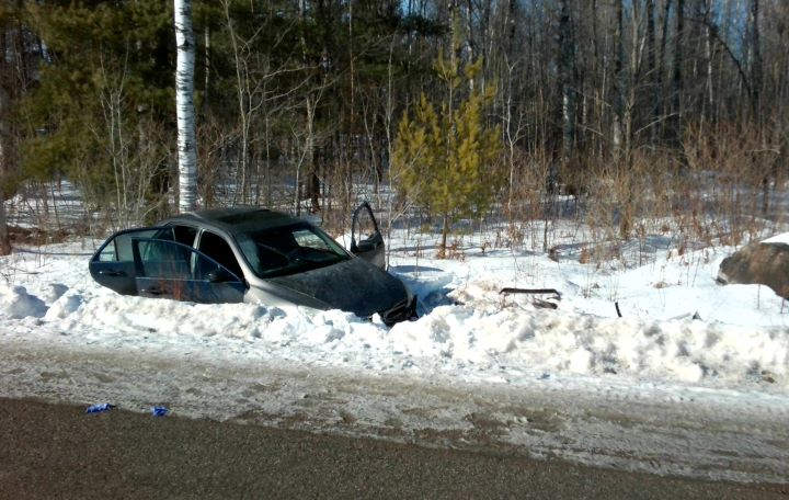 According to police, the crash occurred on Fairgrounds Road, east of Brooks Sideroad.