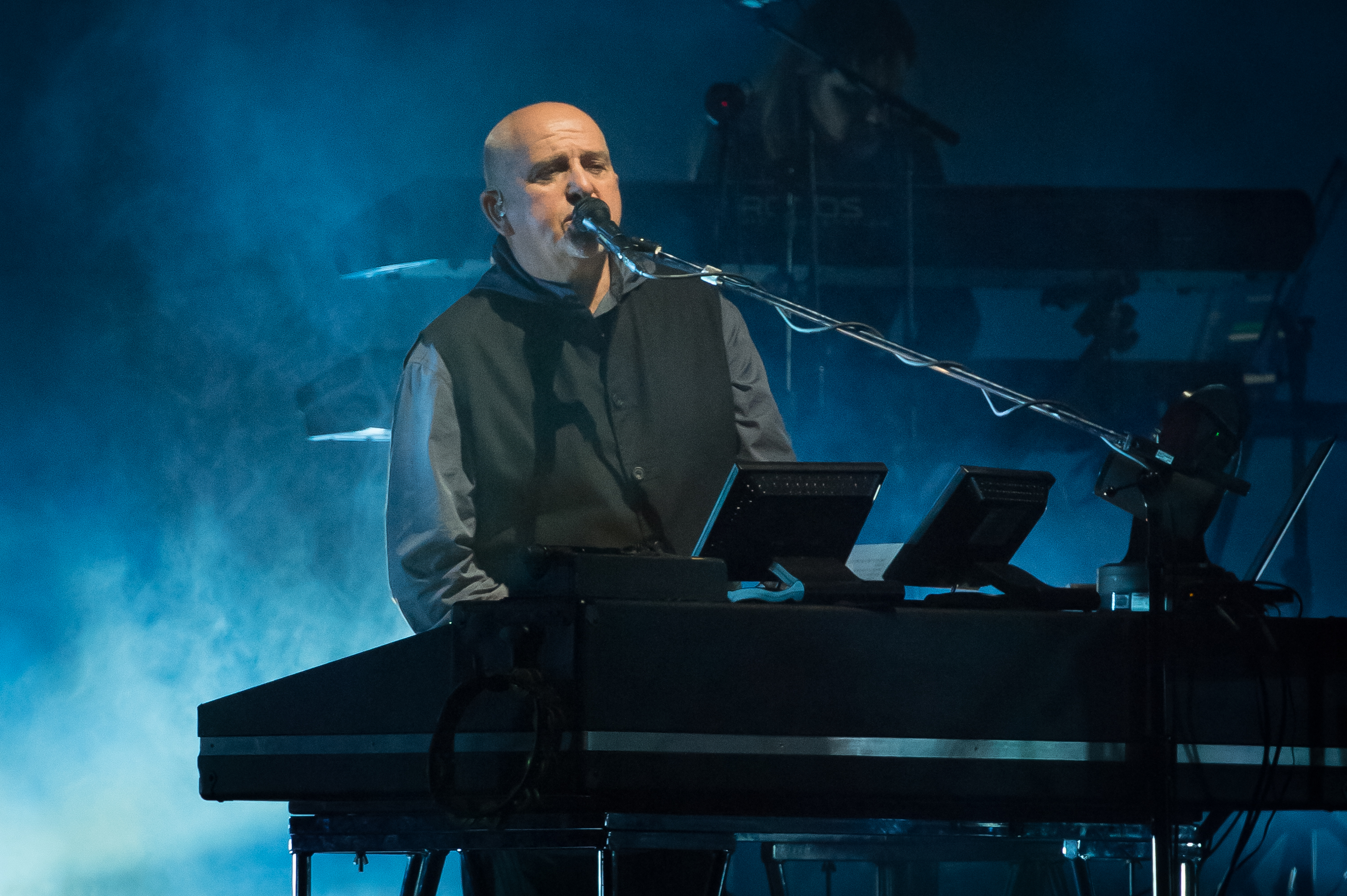 Peter Gabriel wades in on lifeguard debate at Vancouver’s beaches
