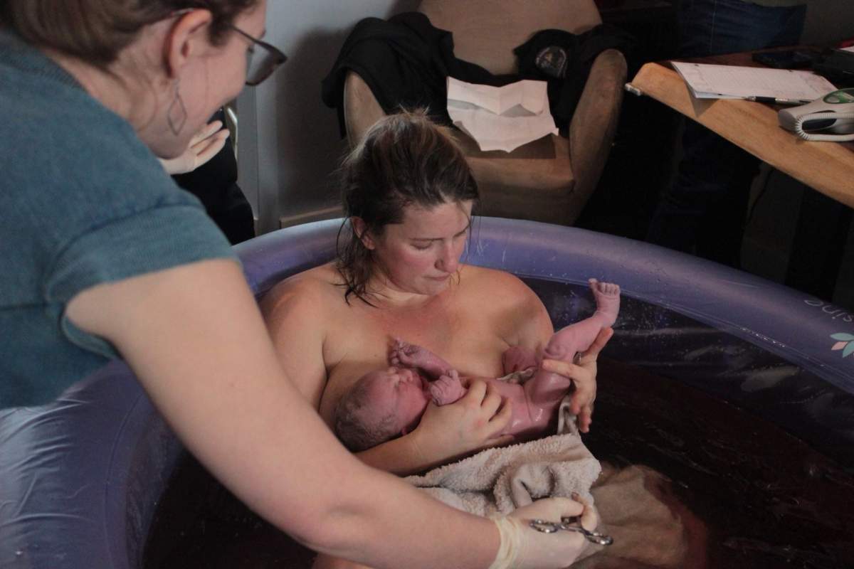 Erin Carlson gives birth to her son, Karsten, at home in January 2020.