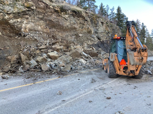 Pelmewash Parkway in Lake Country opens after rockslide - image
