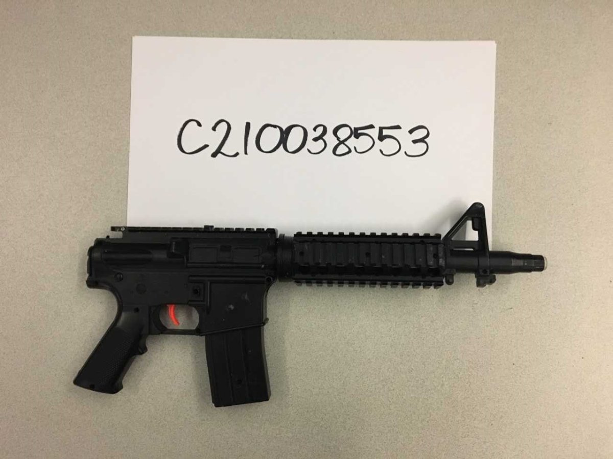 Winnipeg police recovered the airsoft rifle pictured after a brief chase on Thursday.