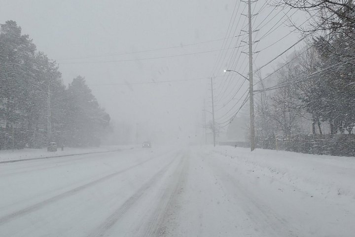 Southern Ontario wakes up to snowfall dump, some regions under ‘blizzard’ warning