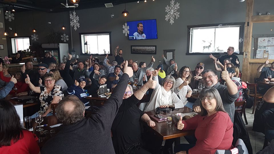 A pre-coronavirus crowd gathered at the Étienne Brûlé Brewery in Embrun, Ont., for an earlier catch-the-ace lottery draw.