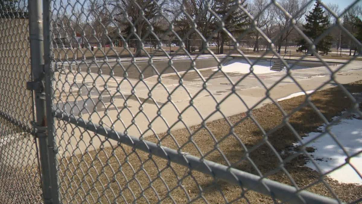Regina city council voted in favour of renaming the Dewdney Pool to Buffalo Meadows Pool in a decision made on Wednesday. 