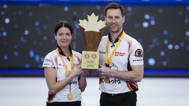 Gushue, Einarson win Canadian mixed doubles curling championship in Calgary