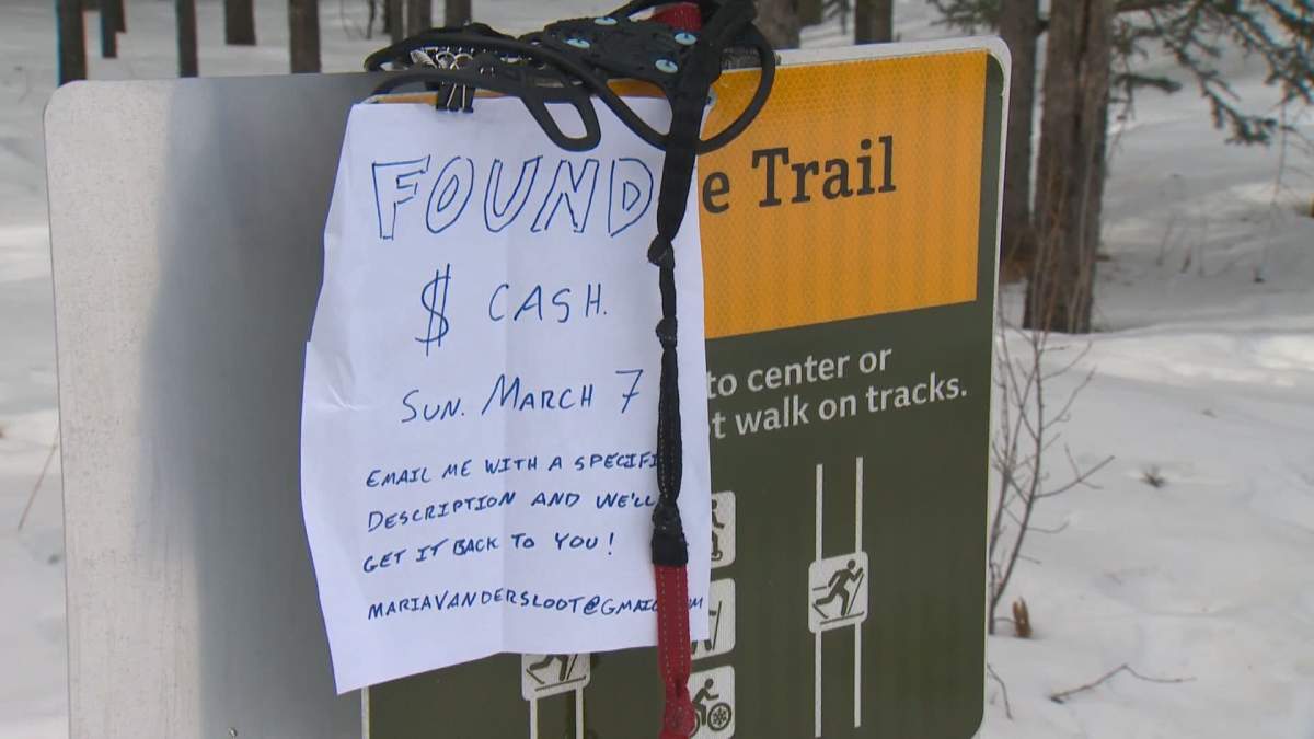 Van der Sloot’s note posted at the trailhead.