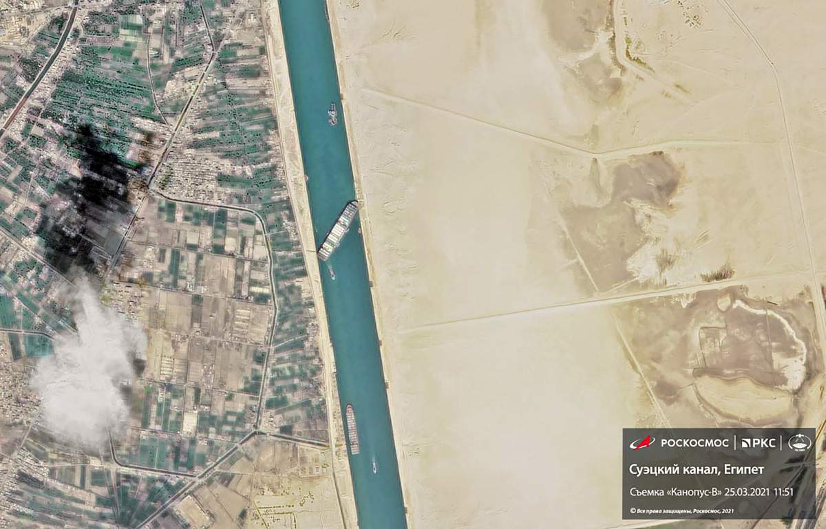 Satellite images show how one ship stuck in Suez Canal is causing so much disruption - image