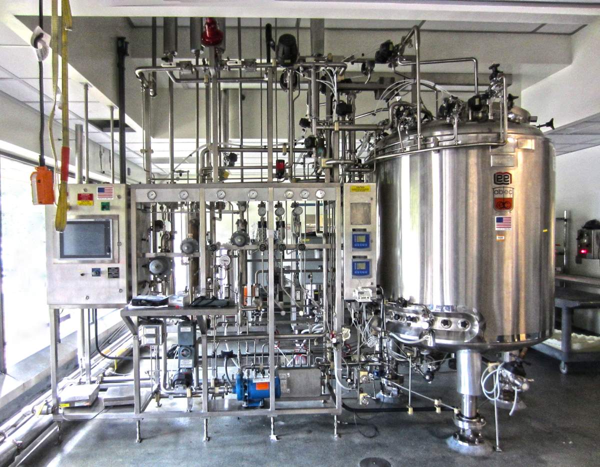 Specialized equipment at Biolyse Pharma.