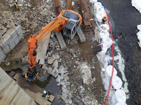 The closed bridge is located on Trout Creek near Summerland, approximately 20 kilometers west of Faulder. 