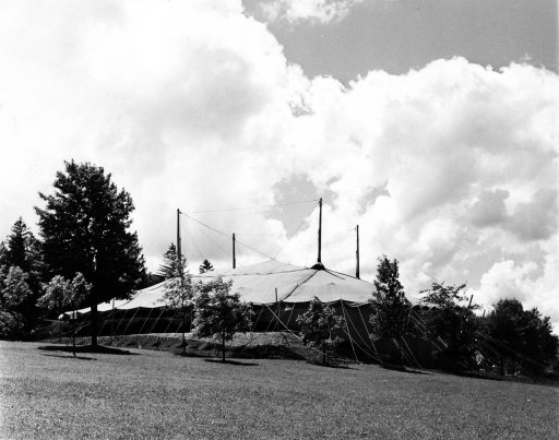 Stratford Festival tent in 1953. The use of outdoor canopies for the 2021 summer season hearkens back to the festival’s early days when its stage and auditorium were under a large canvas tent.