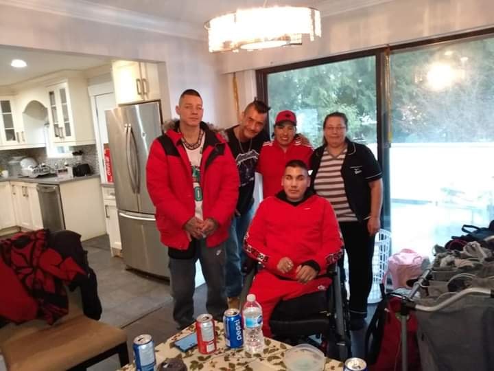 Carl Sinclair was able to spend Christmas with his family after being released from hospital in December 2020.
