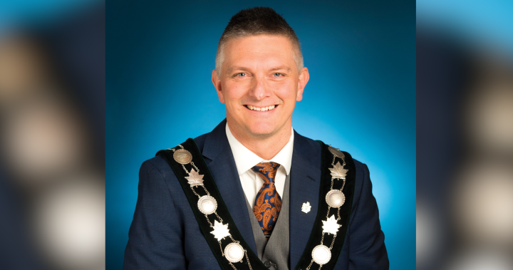 Niagara Region mayor docked pay for ‘inappropriate’ message to female constituent – Hamilton | Globalnews.ca