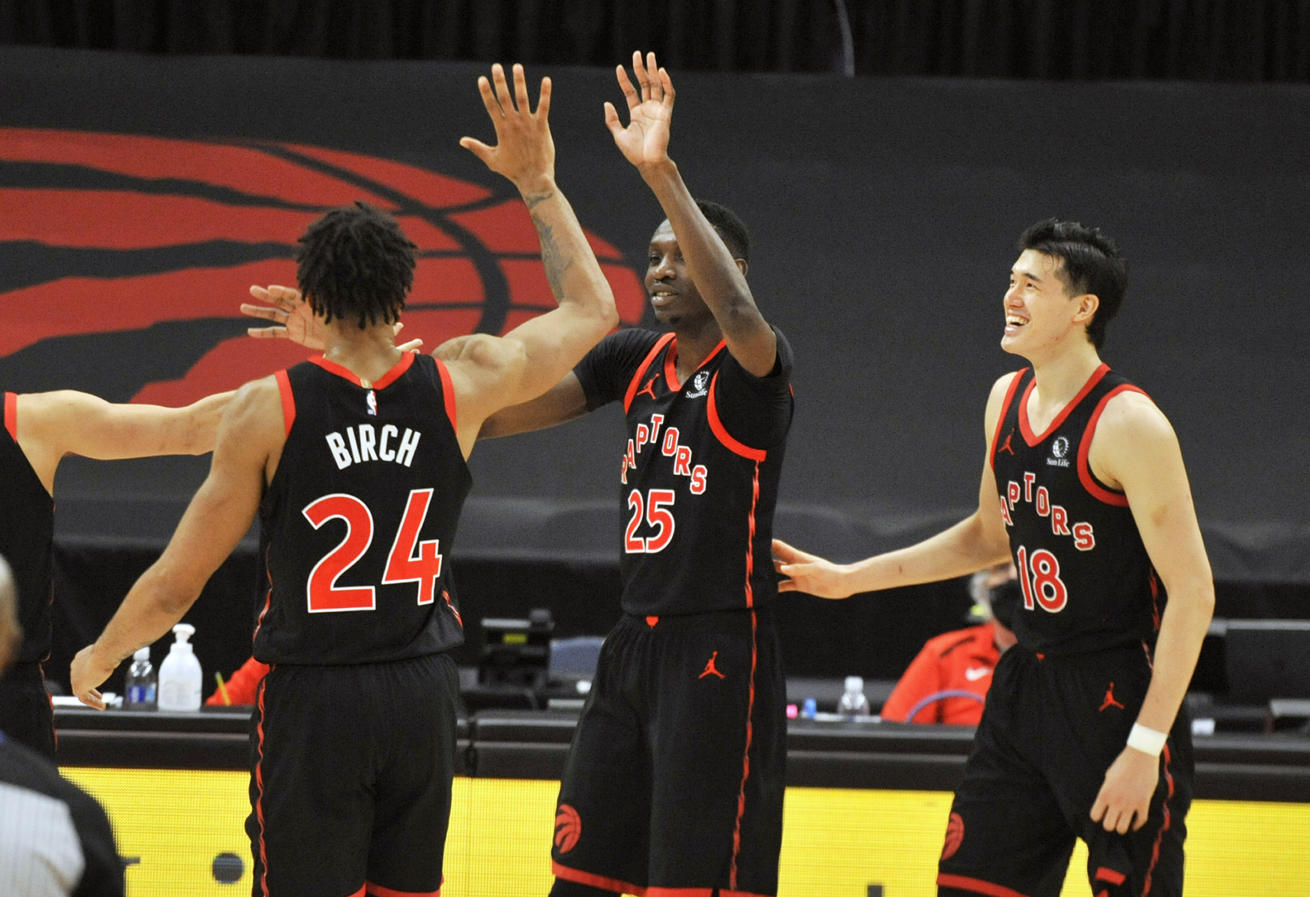 Boucher, Dort deliver big performances as Toronto Raptors edge Thunder